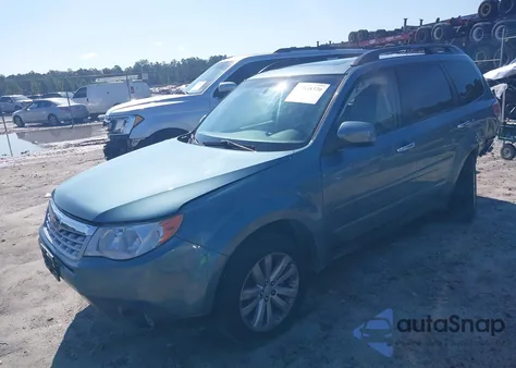 2013 Subaru Forester 2.5X Premium z USA, uszkodzony, nr VIN JF2SHADC0DH439199